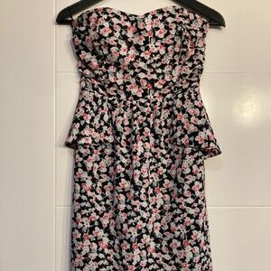 Akualani floral short dress
